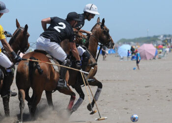 Monte Hermoso debutó como sede del Patagonia Beach Polo con buena convocatoria