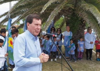 Coronel Dorrego celebró el aniversario de Marisol con un acto en el que también se dio inicio a la temporada veraniega
