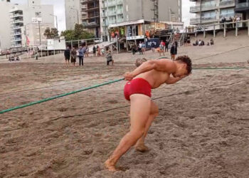 Actividad de competencia interna de guardavidas de Monte Hermoso