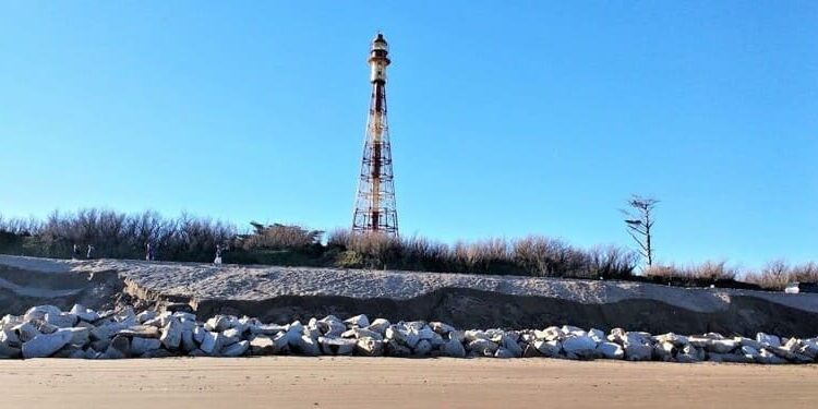 Inaugurado en 1906, el icónico Faro Recalada de Monte Hermoso celebró este 1 de enero un nuevo aniversario