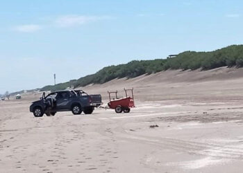 Quejas por vehículos en la playa en sectores prohibidos