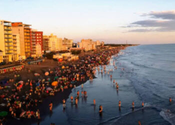 Vista aérea de la playa de Monte Hermoso