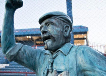 Dichos y palabras. «Hinchapelotas», «de paso, cañazo», «salvar las papas» y otras. El curioso origen de algunas frases