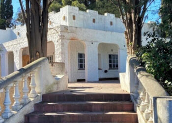 Todo listo para celebrar el aniversario de Monte Hermoso. Nahuel Pennisi en la apertura de la Casa de la Cultura