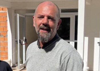 Ya se distribuye el nuevo equipamiento mobiliario recibido con destino a escuelas de Monte Hermoso