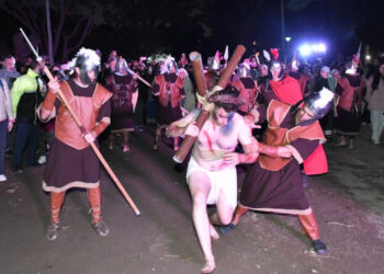 Vía Crucis viviente en Sauce Grande 2025