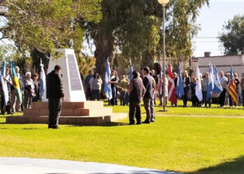 Emotiva celebración por Malvinas en Coronel Dorrego. «No caer en el olvido por el reclamo de nuestro territorio soberano»