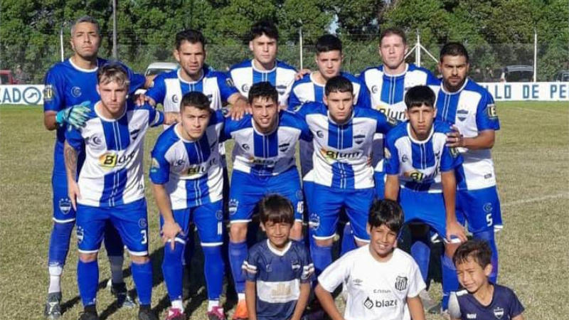Formación de Suteryh frente a San Martín de Dorrego