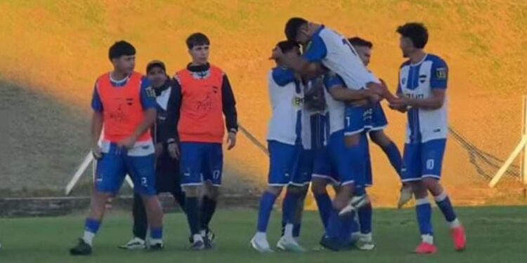 Victoria de Suteryh frente a Ferroviario