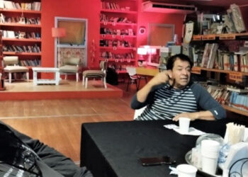 En el reciente encuentro del Café filosófico en la Biblioteca Popular se reflexionó sobre «la banalidad del pensamiento»