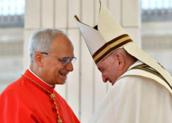 Tenista, políglota, lector, viajero, con humor irónico. Datos, anécdotas y curiosidades sobre el nuevo papa