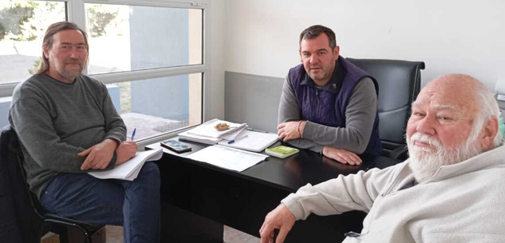 Reunión de Asoaciación de vecinos de Sauce Grande con Damián Lombardelli