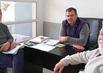 Reunión de Asoaciación de vecinos de Sauce Grande con Damián Lombardelli