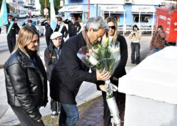 Monte Hermoso unido en la celebración del Día del Bombero Voluntario. «Orgulloso de la sociedad que represento», dijo Arranz