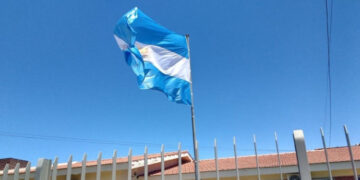 Dichos y palabras. El origen de la palabra «bandera» y de algunos de sus sinónimos más usuales