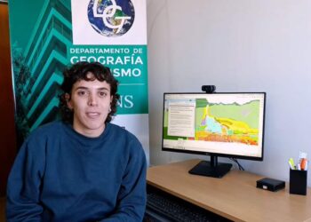 Lola González estudiante de Turismo de la UNS