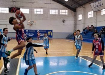 Monte Basket vs Ateneo de Punta Alta en club Argentino