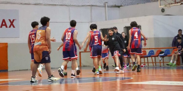 Monte Hermoso Basket vs San Lorenzo del Sud