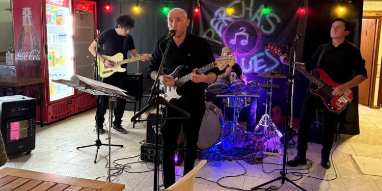 Perchas blues Monte Hermoso