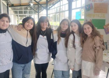 Alumnas de escuela Primaria 1 en programa Decisión Niñez