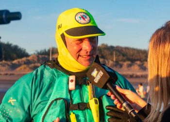 Adelson Carneiro Rodrigues, aventurero brasileño en Monte Hermoso en búsqueda de récord guiness