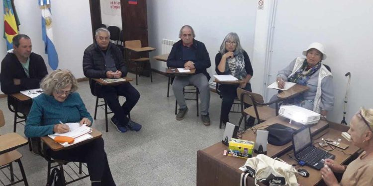 Curso de inglés UPAMI