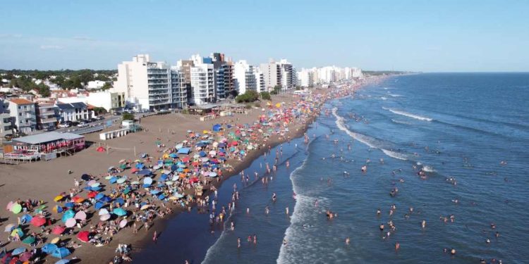 Monte Hermoso vista aérea de la playa enero 2025