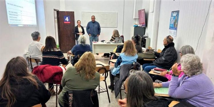 Taller de Ingles para adultos mayores de la UPSO