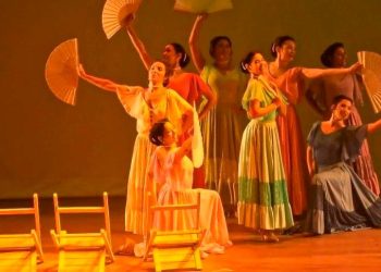 La compañía Motor Colectivo pone en escena una obra que combina teatro y danza y brinda un taller de composición escénica este fin de semana