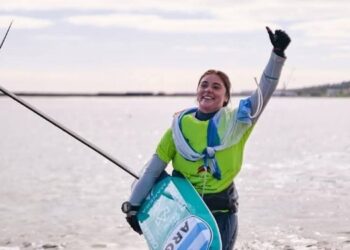 Catalina Turienzo volvió a consagrarse campeona mundial U21 de Fórmula Kite en Portugal