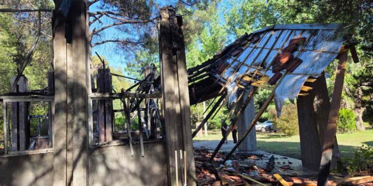 Incendio en la capilla de Pehuen Co
