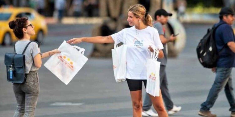 Promoción de Monte Hermoso en gira por la Argentina