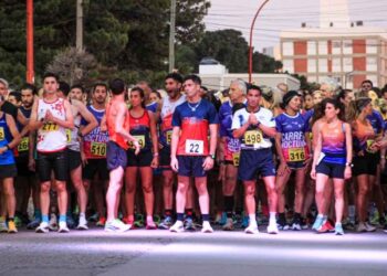 Carrera nocturna monte hermoso 2025