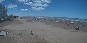 La playa en vivo desde tres sectores de la costa de Monte Hermoso