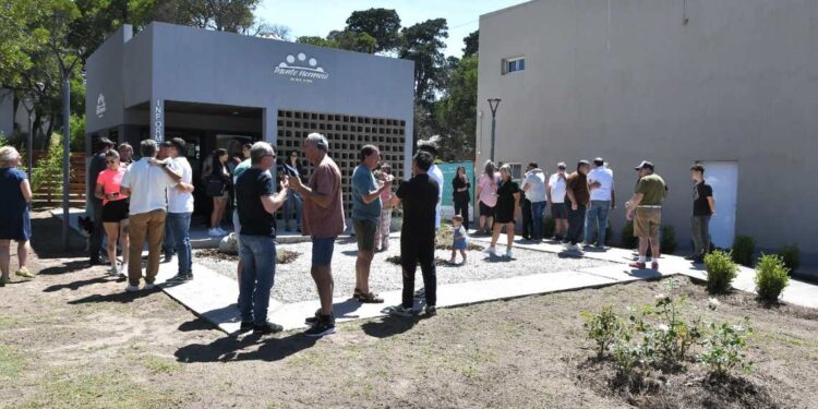 Inauguración de la oficina de informes en Sauce Grande