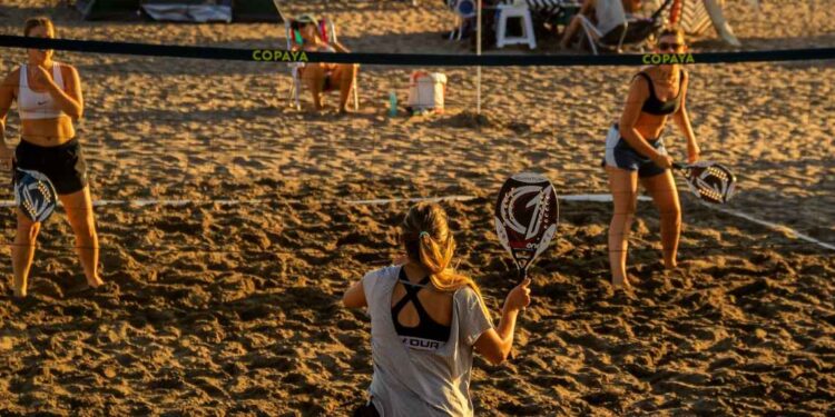 Habrá una nueva jornada de tres días de tenis playero a fines de enero. Los detalles y cómo anotarse