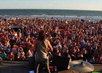 La playa suena Monte Hermoso