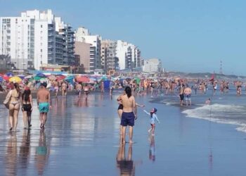 Playa de Monte Hermoso enero 2026
