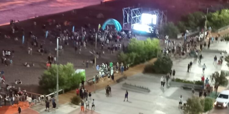 Ruidos molestos en evento organizado por Surland