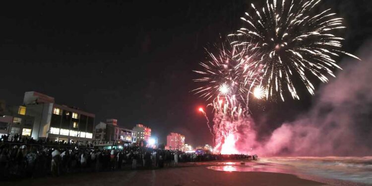 Show de fuegos artificiales en Monte Hermoso 2026