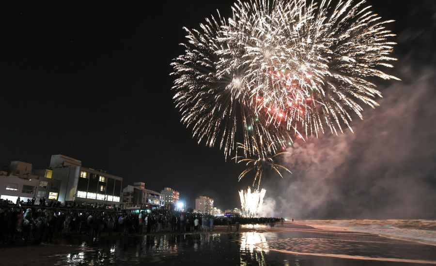 Show de fuegos en la playa Monte Hermoso 2026