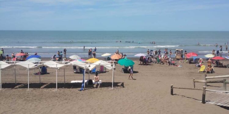 Temporada 2026 en la playa de Monte Hermoso