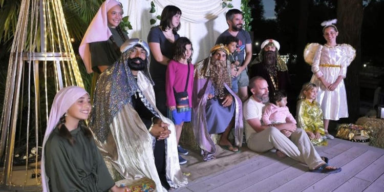 Los festejos por los Reyes Magos convocaron a las familias con el tradicional recorrido por Monte Hermoso y otras actividades