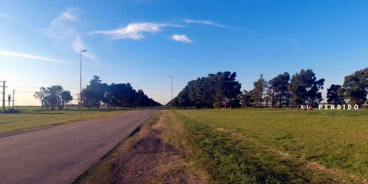 Entrada a El Perdido en el partido de Coronel Dorrego
