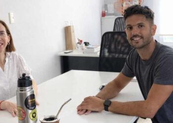 Gentili recibió la visita de la secretaria del Colegio de Profesionales en Turismo