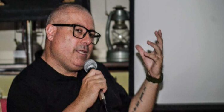 Matías Rico en el ciclo Historias en vinilo