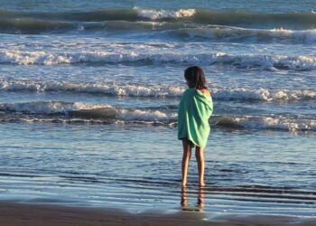 Por qué escuchar el sonido del mar nos relaja