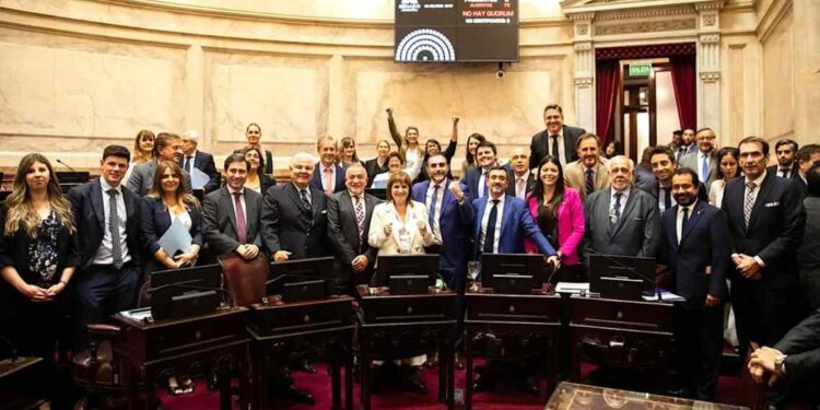 Aprobación de la reforma laboral