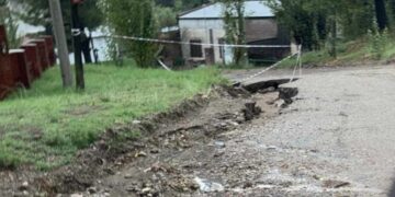 Calles anegadas por la lluvia en Monte Hermoso