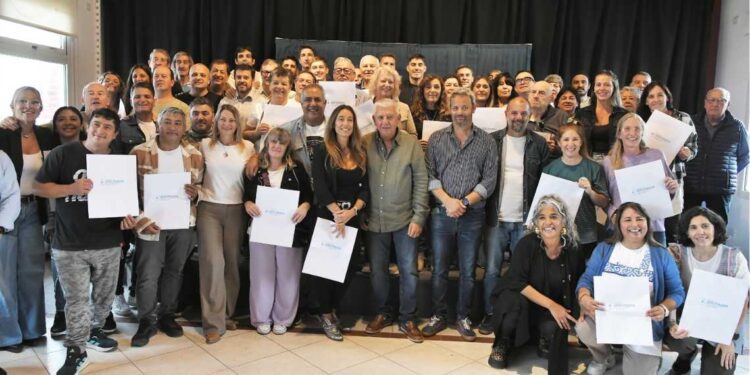 Entrega de subsidios en Monte Hermoso